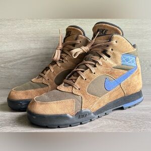 Vintage 1990s Nike Air Caldera Hiking ACG Boots Brown / Purple 8.5